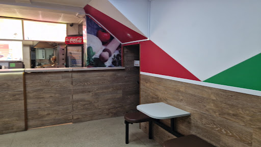 Photo of Pan Pizza (Cheltenham) - 60 High St, Cheltenham GL50 1EE